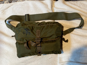 Post Vietnam ERA Medic Bag With Supplies, Aid Bag, Medical "LOOKS UNISSUED"