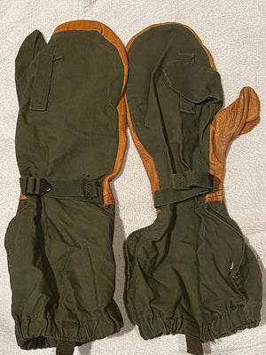 Vintage 1951 US Army Gunners Gloves Mittens Trigger Finger Leather Vietnam era