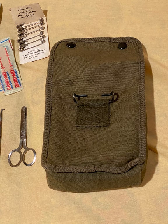 army medic gear Vietnam Era US Army Combat Medic kit First Aid Bag