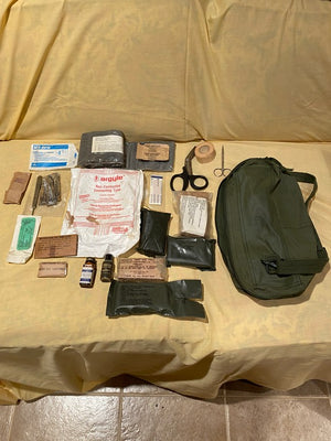 VIETNAM ERA US AIR FORCE AERONAUTIC COMBAT MEDIC FIRST AID BAG W/ FULL SUPPLIES