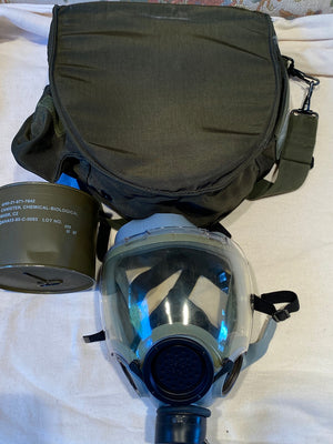 "NEW" NAVY & AIR FORCE MCU-2/P PROTECTIVE GAS MASK SIZE MEDIUM
