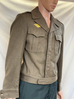 Authentic US ARMY “IKE”  WOOL JACKET Dated 1945 Size 36R