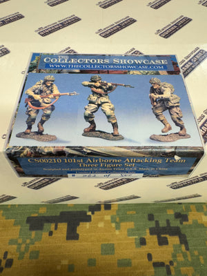 COLLECTORS SHOWCASE MINIATURES