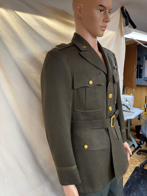 ORIGINAL WWII US ARMY OFFICERS 
UNIFORM DRESS COAT “DATED”