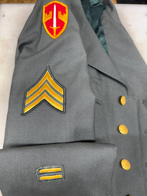 Original US Army Green Service Uniform Vietnam Era 40R Jacket