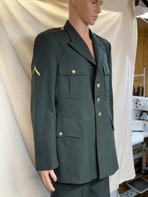 Original US Army Green Service Uniform Vietnam Era 43R Jacket