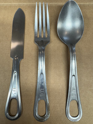 VINTAGE U.S. G.I MILITARY MESS KIT UTENSIL SET