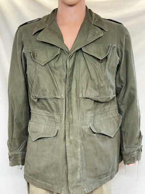 WWII US Army M-1943 Combat Field Jacket 34Reg.