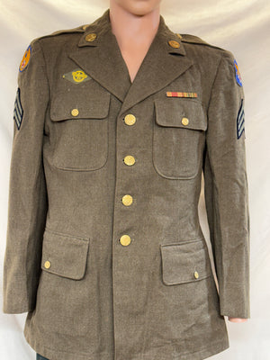 VINTAGE WWII VINTAGE USAAF UNIFORM JACKET/COAT 39 Reg.