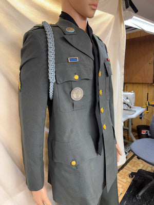 US Army Dress Green Military Jacket & Tie Vietnam Era Size 39R