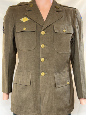 ORIGINAL WWII USAAF UNIFORM JACKET/COAT 38 Short