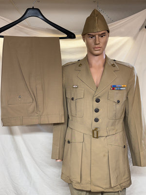 WWII USMC OFFICERS UNIFORM-NAMED