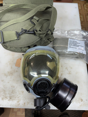 NAVY & AIR FORCE MCU-2/P PROTECTIVE GAS MASK SIZE MEDIUM