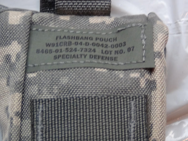 MOLLE II ACU FLASHBANG GRENADE POUCH - LockNWalkHarness