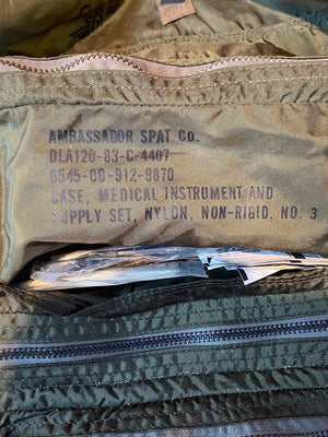 Post Vietnam ERA Medic Bag With Supplies, Aid Bag, Medical "LOOKS UNISSUED"