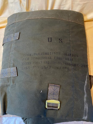 VIETNAM US MILITARY Parachutist's Weapons & Individual Equipment Pack 1968