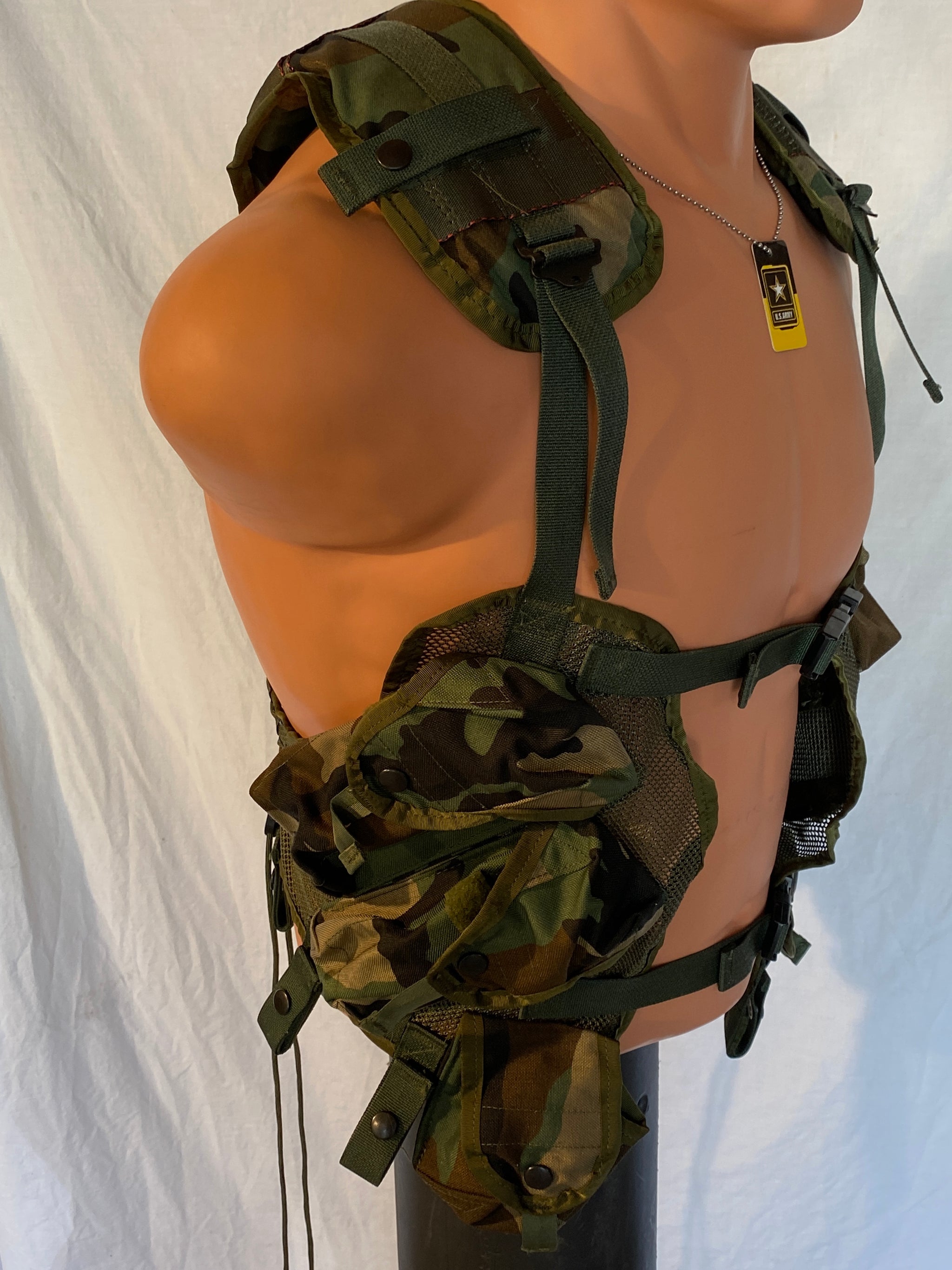 ENHANCED TACTICAL LOAD BEARING VEST - LockNWalkHarness