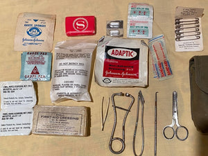 Vietnam Era US Army Combat Medic kit First Aid Bag