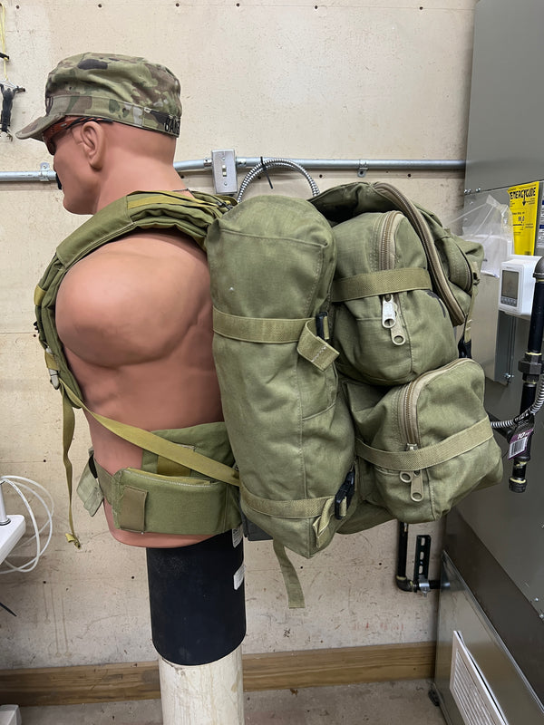 LONDON BRIDGE TRADING P/N LBT 1749B 10 POCKET REECE RUCK WITH SUSPENSI ...