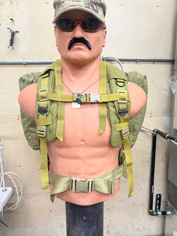 LONDON BRIDGE TRADING P/N LBT 1749B 10 POCKET REECE RUCK WITH SUSPENSI ...